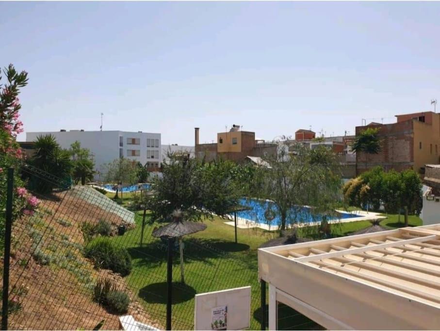 Alojamiento Con Piscina Y Parking En Sevilla La Algaba Dış mekan fotoğraf